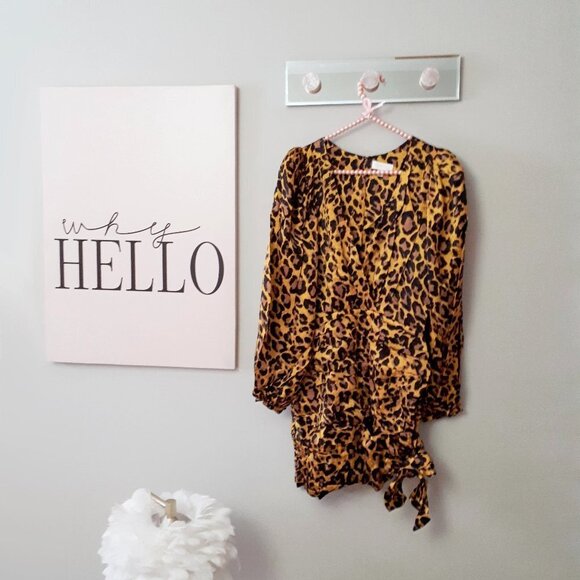 NWT Ronny Kobo leopard animal print statement sleeve faux wrap mini dress, M - Picture 15 of 16